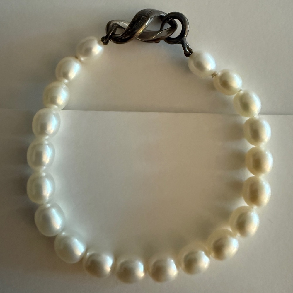 Tiffany & Co. Freshwater Pearl Bracelet 6-6.5mm with Silver Clasp